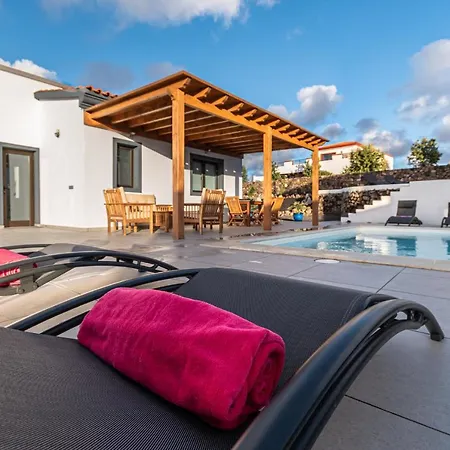 Villa Casa Kira, *