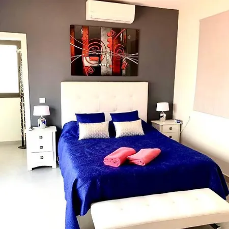 Casa Kira,