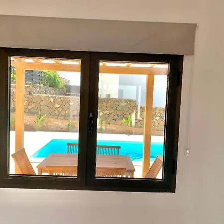 Casa Kira, Villa *